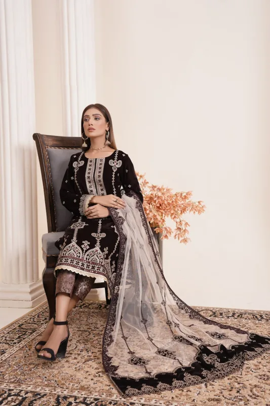 Baroque Premium Khaddar 3-Piece